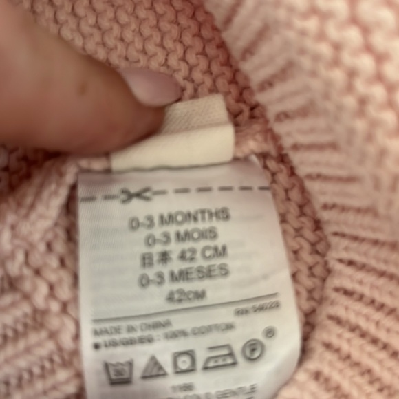 Baby Gap Hat and Bootie set - Picture 4 of 6